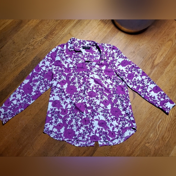 Banana Republic Boyfriend Fit Button Up Long Sleeve Blouse - Picture 2 of 11